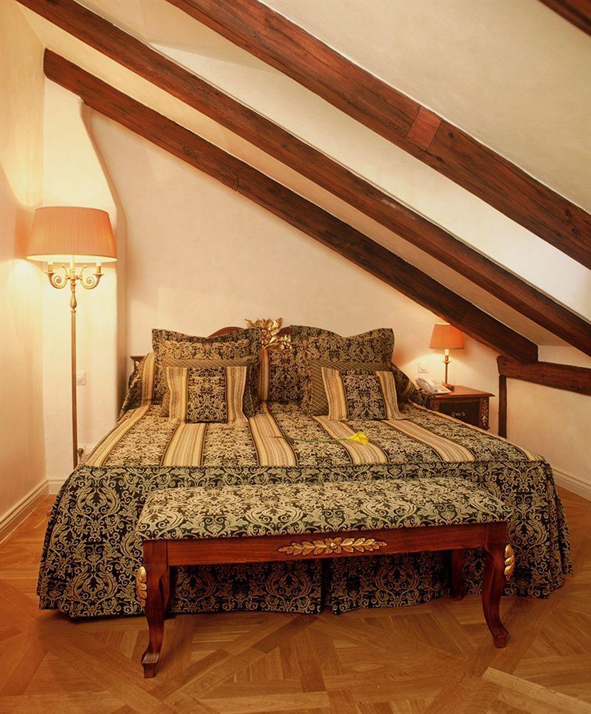Hotel Residence Bijou De Praha Bagian luar foto